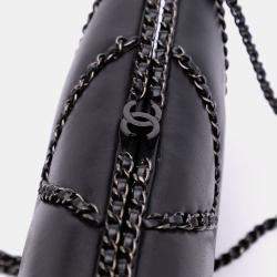 Pre Owned Chanel Black Chevron Lambskin Chain Around Clutch on Chain