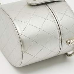 Pre Owned Chanel Metallic Silver Quilted Leather CC Vanity Bag