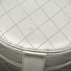 Pre Owned Chanel Metallic Silver Quilted Leather CC Vanity Bag