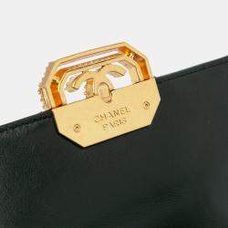 Pre Owned Chanel Black Quilted Lambskin Octagonal Buckle Crossbody