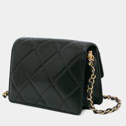Pre Owned Chanel Black Quilted Lambskin Octagonal Buckle Crossbody