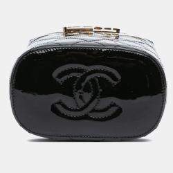 Pre Owned Chanel Black Quilted Patent Logo Chain Vanity Case