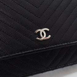 Pre Owned Chanel Black Caviar Chevron Wallet On Chain 
