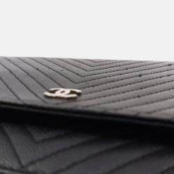Pre Owned Chanel Black Caviar Chevron Wallet On Chain 
