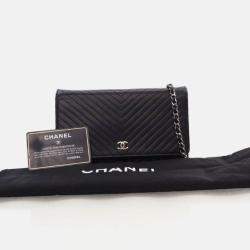 Pre Owned Chanel Black Caviar Chevron Wallet On Chain 