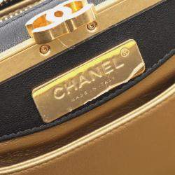 Pre Owned Chanel Black/Gold Leather Shoulder Bag