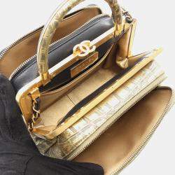 Pre Owned Chanel Black/Gold Leather Shoulder Bag