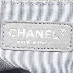 Pre Owned Chanel Black Patent Vinyl Small CC Lipstick Ligne Tote