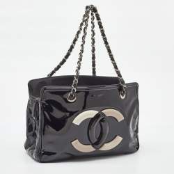 Pre Owned Chanel Black Patent Vinyl Small CC Lipstick Ligne Tote
