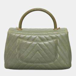 مملوكة مسبقًا حقيبة شانيل كو كو مزودة بمقبض علوي من سحلية مبطنة كيلي مدروجة متوسطة الشيفرون 