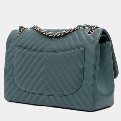 Pre Owned Chanel Green Jumbo Classic Chevron Lambskin Double Flap