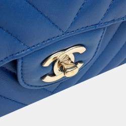 Pre Owned Chanel Blue Leather Chevron Classic Medium