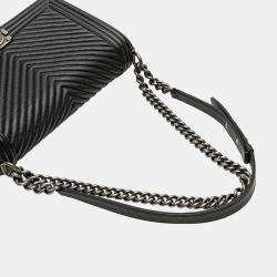 Pre Owned Chanel Black Medium Chevron Wrinkled Lambskin Boy Flap