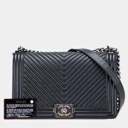 Pre Owned Chanel Black Medium Chevron Wrinkled Lambskin Boy Flap