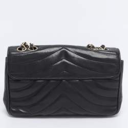 مملوكة مسبقًا شنطة شانيل قلاب جلد أسود مبطن بتطريز شيفرون CC