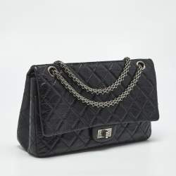 Pre Owned Chanel Black Quilted Aged Leather Classic 226 Reissue 2.55 Flap Bag