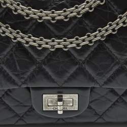 Pre Owned Chanel Black Quilted Aged Leather Classic 226 Reissue 2.55 Flap Bag