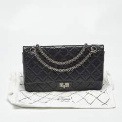 Pre Owned Chanel Black Quilted Aged Leather Classic 226 Reissue 2.55 Flap Bag