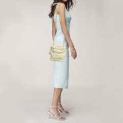 مملوكة مسبقًا حقيبة شانيل ميني 22 جلد أسود مبطن بسلسلة