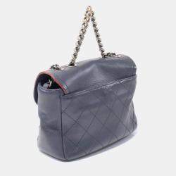 Pre Owned Chanel Matelasse Navy Leather Shoulder Bag