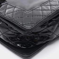 Pre Owned Chanel Boy Black Patent Leather Shoulder Bag