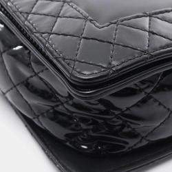 Pre Owned Chanel Boy Black Patent Leather Shoulder Bag