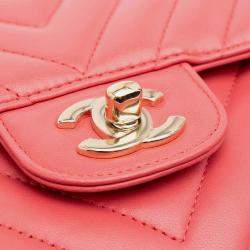 Pre Owned Chanel Classic Double Flap Medium Chevron Lambskin Shoulder Bag