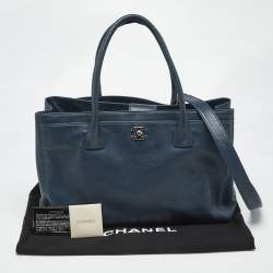 Pre Owned Chanel Blue Leather Executive Cerf Tote