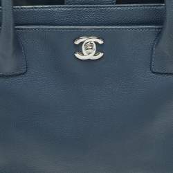 Pre Owned Chanel Blue Leather Executive Cerf Tote