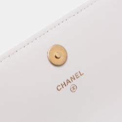 Pre Owned Chanel White Medium Quilted Calfskin Enchained Flap Bag