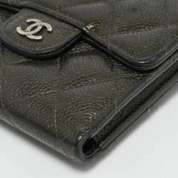 Pre Owned Chanel Olive Green Quilted Caviar Leather Classic Trifold Wallet