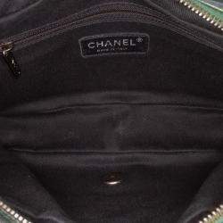 Pre Owned Chanel Green Medium Quilted Iridescent Caviar Easy Flap