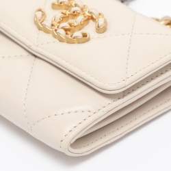 Pre Owned Chanel Cream Quilted Leather 19 Compact Wallet on Chain