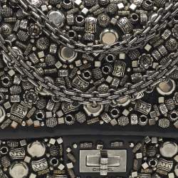 Pre Owned حقيبة شانيل بغطاء قلاب من مجموعة باريس بومباي 225 جلد أسود 2.55 ريإيشو