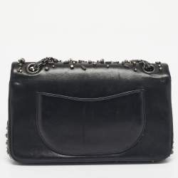 Pre Owned حقيبة شانيل بغطاء قلاب من مجموعة باريس بومباي 225 جلد أسود 2.55 ريإيشو