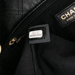 مملوكة مسبقًا حقيبة شانيل شنطة كتف مبطنة جلد الخراف ال�سوداء مع لؤلؤة متوسطة