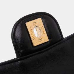 Pre Owned Chanel Black Mini Square Classic Chevron Lambskin Single Flap Bag