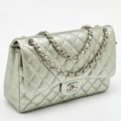 مملوكة مسبقًا حقيبة شانيل جامبو كلاسيك جلد أخضر مينت ميتاليك مبطن بقلاب مزدوج