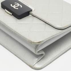Pre Owned Chanel Silver Quilted Leather Beauty Lock Flap Bag