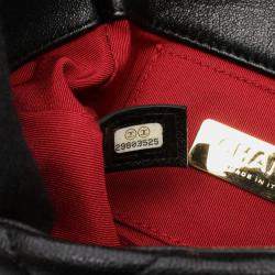Pre Owned Chanel 19 Black Leather Waist Bag