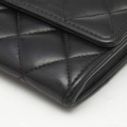 Pre Owned Chanel Black Quilted Leather Classic Flap Continental Wallet