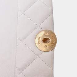 Pre Owned Chanel White Quilted Calfskin Pearl CC Accordion Flap