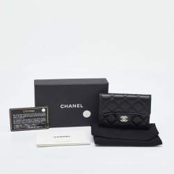 Pre Owned Chanel Black Quilted Leather CC Compact Wallet