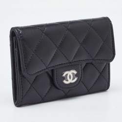 Pre Owned Chanel Black Quilted Leather CC Compact Wallet