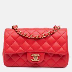 Pre Owned حقيبة شانيل صغيرة حمراء مستطيلة كلاسيكية من جلد الحمل بغطاء مفرد