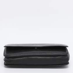 Pre Owned Chanel Black Leather CC Camellia WOC Clutch Bag