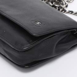 Pre Owned Chanel Black Leather CC Camellia WOC Clutch Bag