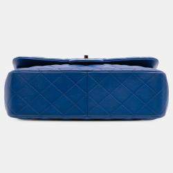 مملوكة مسبقًا حقيبة كتف بشانيل جامبو عادية رفرف مزدوج جلد حمل أزرق