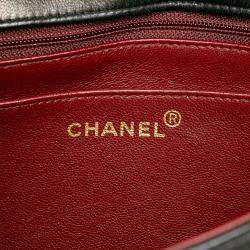 Pre Owned Chanel Black Medium Lambskin Diana Flap Blag