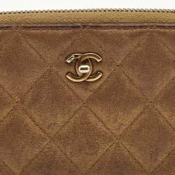 Pre Owned Chanel Gold Quilted Leather CC Zip Around Wallet